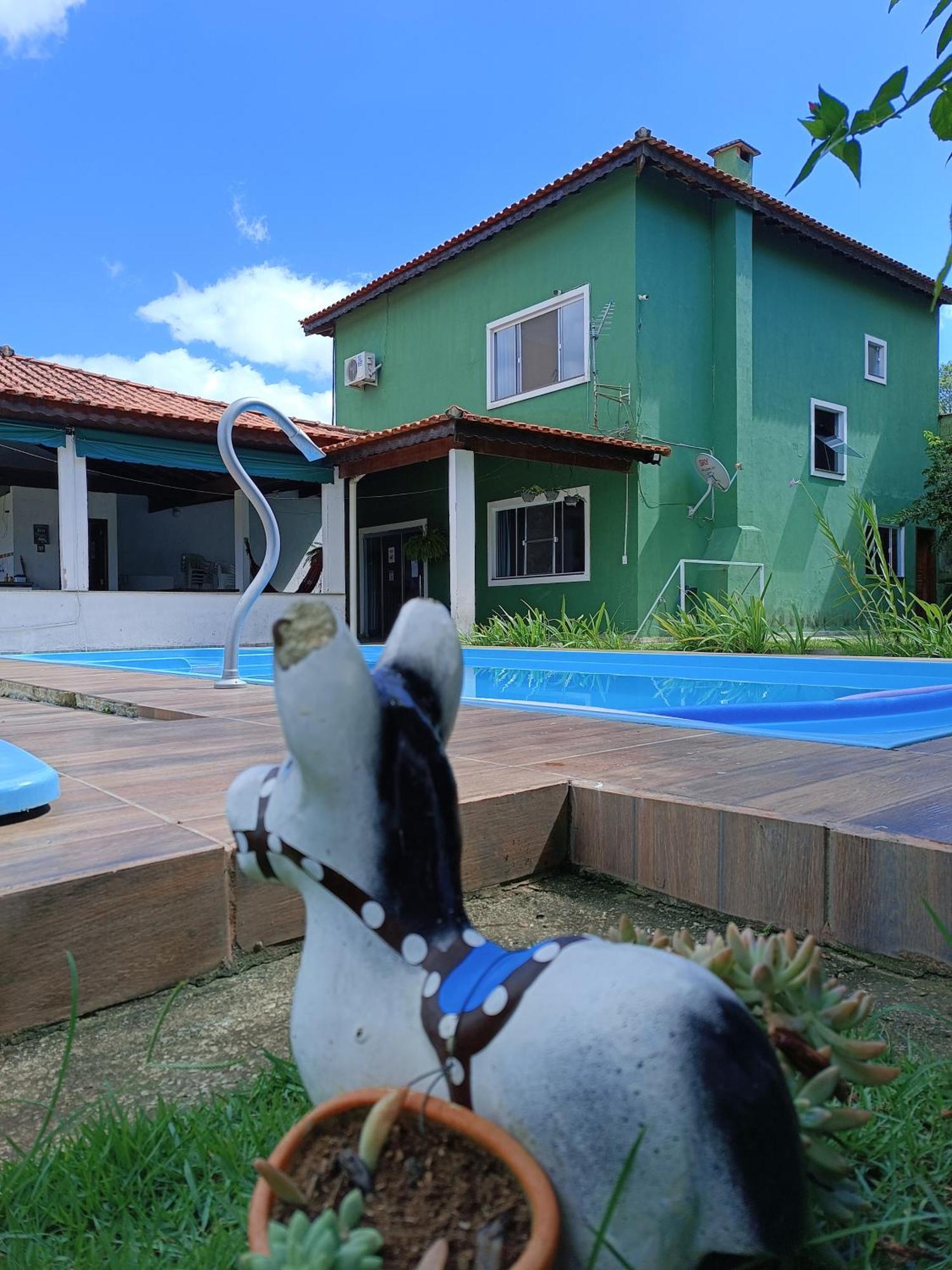 Casa Familiar Com Piscina Penedo Rj *